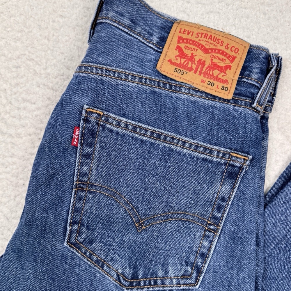 Levis 505 Jeans Mens 30x30 Blue‎ Denim Regular Fit Straight Leg Zip Fly NEW